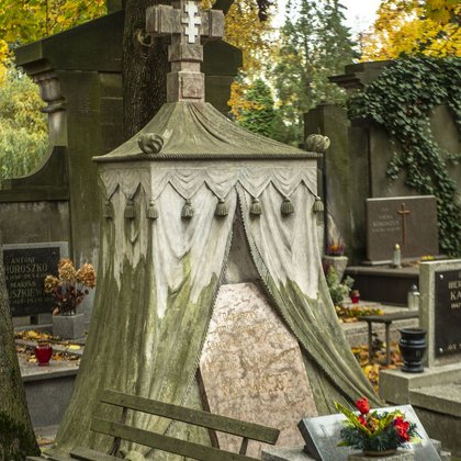 Rzeźby na Starym Cmentarzu w Łodzi, fot. Stefan Brajter