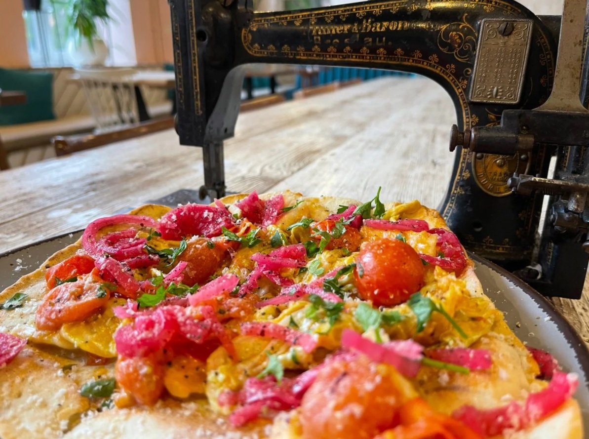 Vegański flatbread, fot. Jemy w Łodzi