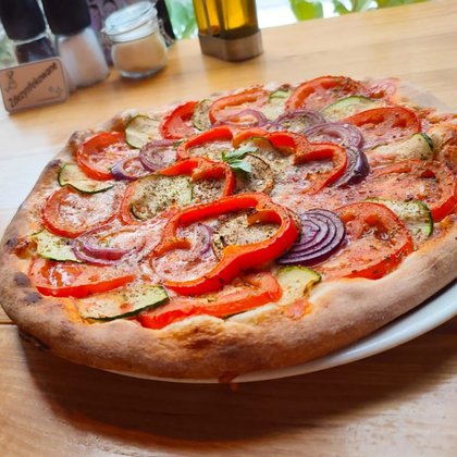 Pizza Alla ratatouille, fot. Jemy w Łodzi